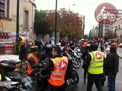 Αγανακτισμένοι Μοτοσυκλετιστές Ελλάδας: Κατάθεση στεφάνων στο χώρο του Πολυτεχνείου - Φωτογραφία 4