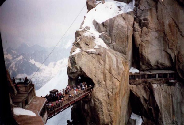 Η τρομακτική γέφυρα Aiguille du Midi - Φωτογραφία 2