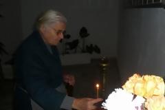 Το καντήλι της θυσίας δε σβήνει... χάρη σε μια γερόντισσα