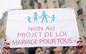 Γαλλία: Πάνω από 100.000 Γάλλοι διαδήλωσαν κατά του «γάμου» των ομοφυλόφιλων και του δικαιώματος υιοθεσίας - Φωτογραφία 2