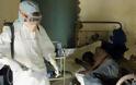 Πανικός: Ο ιός Έμπολα μεταδίδεται μέσω του αέρα