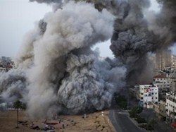 Συνεχίζεται το σφυροκόπημα στη Γάζα - Φωτογραφία 1