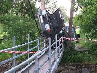 EPIC FAILS: Απίστευτα ατυχήματα με αυτοκίνητα!! Δείτε απίστευτες φωτογραφίες! (PICS) - Φωτογραφία 7