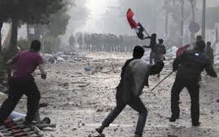 Κάιρο: Βίαιες συγκρούσεις μεταξύ διαδηλωτών και αστυνομίας - Φωτογραφία 1