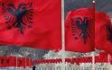 Οι κάτοικοι της Κορυτσάς εξαφάνισαν «εν μια νυκτί» όλες της αλβανικές σημαίες απ' την πόλη τους! - Φωτογραφία 1