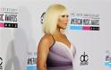 Η πληθωρική πίσω όψη της Christina Aguilera - Φωτογραφία 1