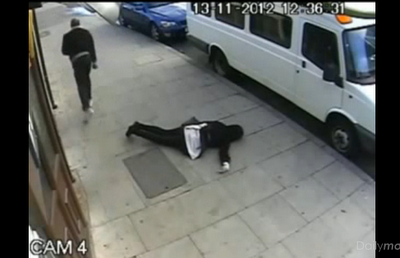 Βίντεο σοκ: Άγνωστος χτυπάει 16χρονη και την αφήνει αναίσθητη [video] - Φωτογραφία 1