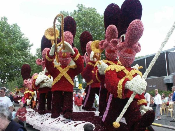 Bloemencorso: παρέλαση λουλουδιών στην Ολλανδία - Φωτογραφία 23