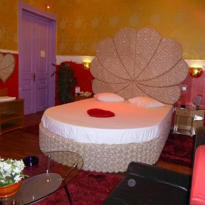 Ποιο είναι το μεγαλύτερο κρεβάτι της Αθήνας (pics) - Φωτογραφία 3