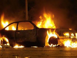 Κάηκαν 3 αυτοκίνητα στη Καισαριανή - Φωτογραφία 1