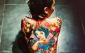 ΔΕΙΤΕ: 27χρονη έκανε τατουάζ το παραμύθι της χιονάτης στην πλάτη της! - Φωτογραφία 1