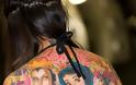 ΔΕΙΤΕ: 27χρονη έκανε τατουάζ το παραμύθι της χιονάτης στην πλάτη της! - Φωτογραφία 2
