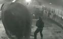 Ιδιοκτήτης και εργαζόμενοι τσίρκου κακοποιούσαν βάναυσα ελέφαντα! Δείτε το σοκαριστικό βίντεο… - Φωτογραφία 5