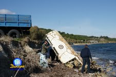 Λέσβος: Φτερό τουρκικού Τ-37 ξέβρασε η θάλασσα - Φωτογραφία 3