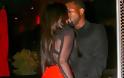 K. Kardashian – K. West: Καυτά φιλιά μπροστά στο φωτογραφικό φακό! - Φωτογραφία 1