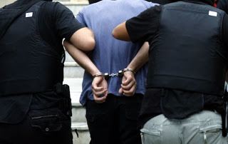 Συνελήφθη 25χρονος στους Αγ. Δέκα Ηρακλείου με οπλική συλλογή - Φωτογραφία 1