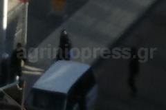 Αγρίνιο: Επίθεση κρανοφόρων σε μπαρ - Δείτε φωτό