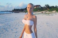 Απάτη του photoshop η γυναίκα Barbie;