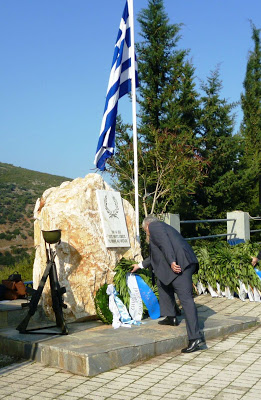 Φωτογραφίες από κατάθεση στεφάνων - Φωτογραφία 12