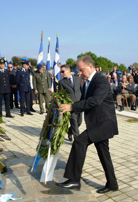 Φωτογραφίες από κατάθεση στεφάνων - Φωτογραφία 15