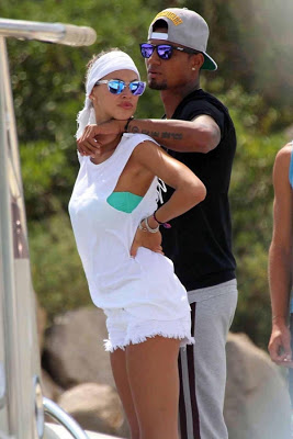 Το δώρο της... διχόνοιας και της ζήλειας! - Φωτογραφία 2