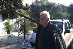 Κολώνα του ΟΤΕ έπεσε σε σπίτι στην Παλλήνη!
