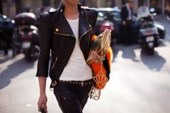 Black Biker Leather Jacket_Πως να το φορέσετε!