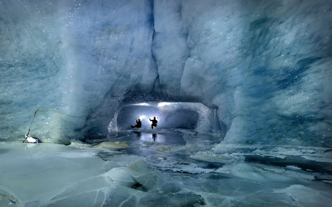 Κατάβαση σε σπηλιές από πάγο στην Ελβετία - Φωτογραφία 3