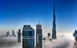 Όταν η ομίχλη σκεπάζει τους ουρανοξύστες του Ντουμπάι - Φωτογραφία 1