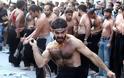 Βίντεο-Σοκ: Σιίτες αυτομαστιγώθηκαν για να γιορτάσουν την Ασούρα στον Πειραιά