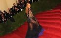 Φορέματα με θέα: Όταν οι celebrities τολμούν τα see through