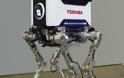 Quadruped: Το ρομπότ της Toshiba που θα εισβάλει στο εργοστάσιο της Φουκουσίμα! (Βίντεο)
