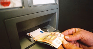 Συνεχίζεται η επιστροφή καταθέσεων στις ελληνικές τράπεζες - Φωτογραφία 1