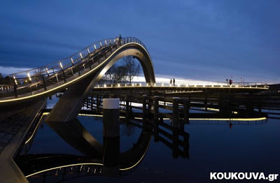 Μια εντυπωσιακή γέφυρα στην Ολλανδία - Φωτογραφία 5