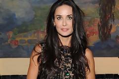 Με νέο toyboy η Demi Moore