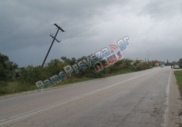 Πρέβεζα:Ανεμοστρόβιλος σάρωσε την παραλιακή (video - pics) - Φωτογραφία 5