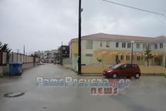 Πρέβεζα: Ορίστε τα χάλια μας! Δεν μπορούσαν να μπούνε στο σχολείο! [video]