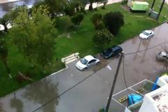 Πάτρα: Χάος στην Ηρώων Πολυτεχνείου - Στις πόρτες των σπιτιών τα νερά - Εγκλωβισμένα Ι.Χ. στα λασπόνερα - Δείτε φωτό
