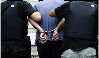 Συνελήφθη στα Τρίκαλα 39χρονος για παράνομη εμπορία όπλων - Φωτογραφία 1