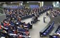Αποθεώνουν την Ελλάδα στην Γερμανική Βουλή
