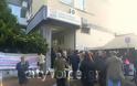 Διαμαρτυρία έξω από τα γραφεία του ΕΟΠΥΥ στο Αγρίνιο - Φωτογραφία 1