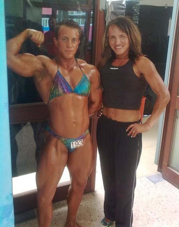 H γυναίκα bodybuilder που σοκάρει με την εμφάνισή της (pics) - Φωτογραφία 5