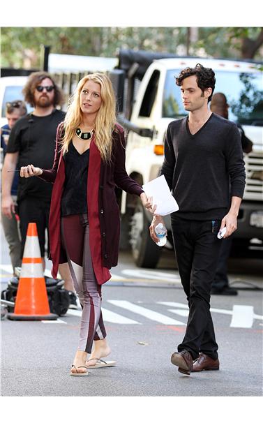 Τα ωραιότερα outfits από τα γυρίσματα του Gossip Girl season 6 - Φωτογραφία 3