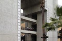Τα ρυπαρά γένη των Νεφελίμ φάτσα-κάρτα  στο κέντρο του Hollywood