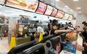 Σουηδία: 11.500 ευρώ για μια δουλειά στα McDonald 's