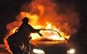 Πάτρα: Στις φλόγες τυλίχθηκε αυτοκίνητο στην Αγυιά