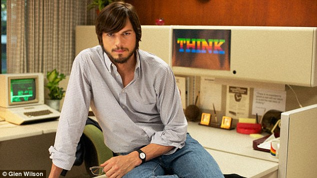 Ashton Kutcher: Η πρώτη του φωτογραφία ως αφεντικό της Apple! - Φωτογραφία 3
