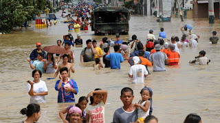 Εικόνες-σοκ: Φονικός τυφώνας σάρωσε τις Φιλιππίνες με 238 νεκρούς - Φωτογραφία 6