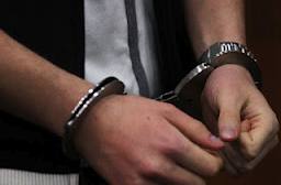 Συνέλαβαν 32χρονο Πατρινό για χρέος 105.000 ευρώ - Φωτογραφία 1