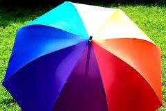 RAINBOW: Χρώματα! Με ποια ταιριάζουν περισσότερο και με ποια λιγότερο.